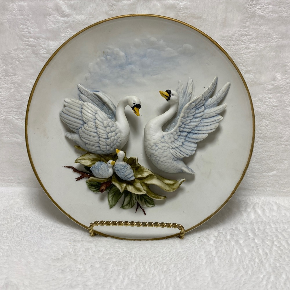 VTG Ardalt #7229 3D Lenwile China Swan Wall‎ Decor Plate Hand Painted Japan